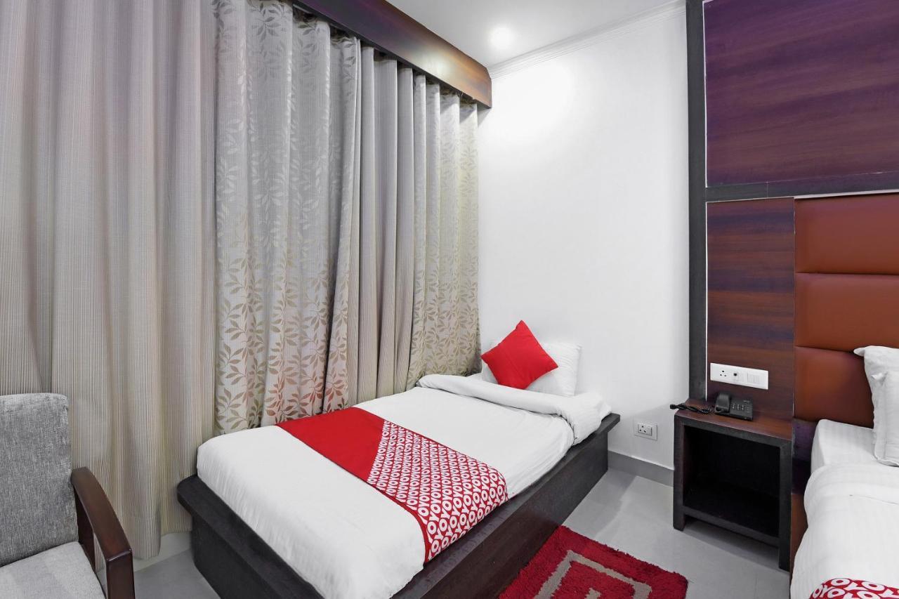 Oyo 23533 Mount View Hotel Kullu Exterior photo